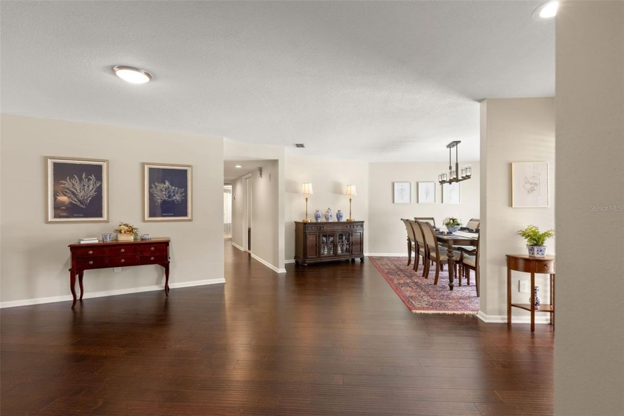 13916 Middle Park Drive, Tampa, FL 33624 Photo