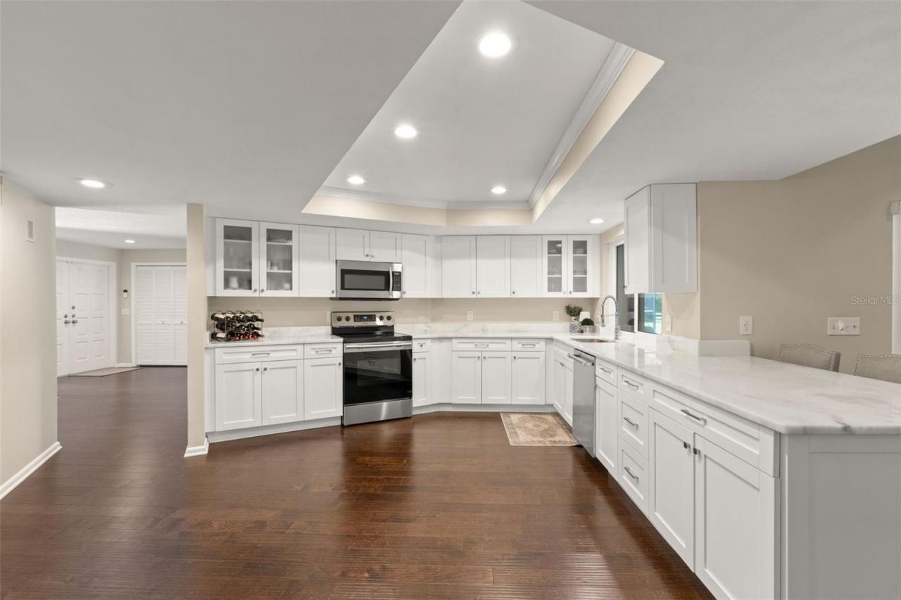 13916 Middle Park Drive, Tampa, FL 33624 Photo