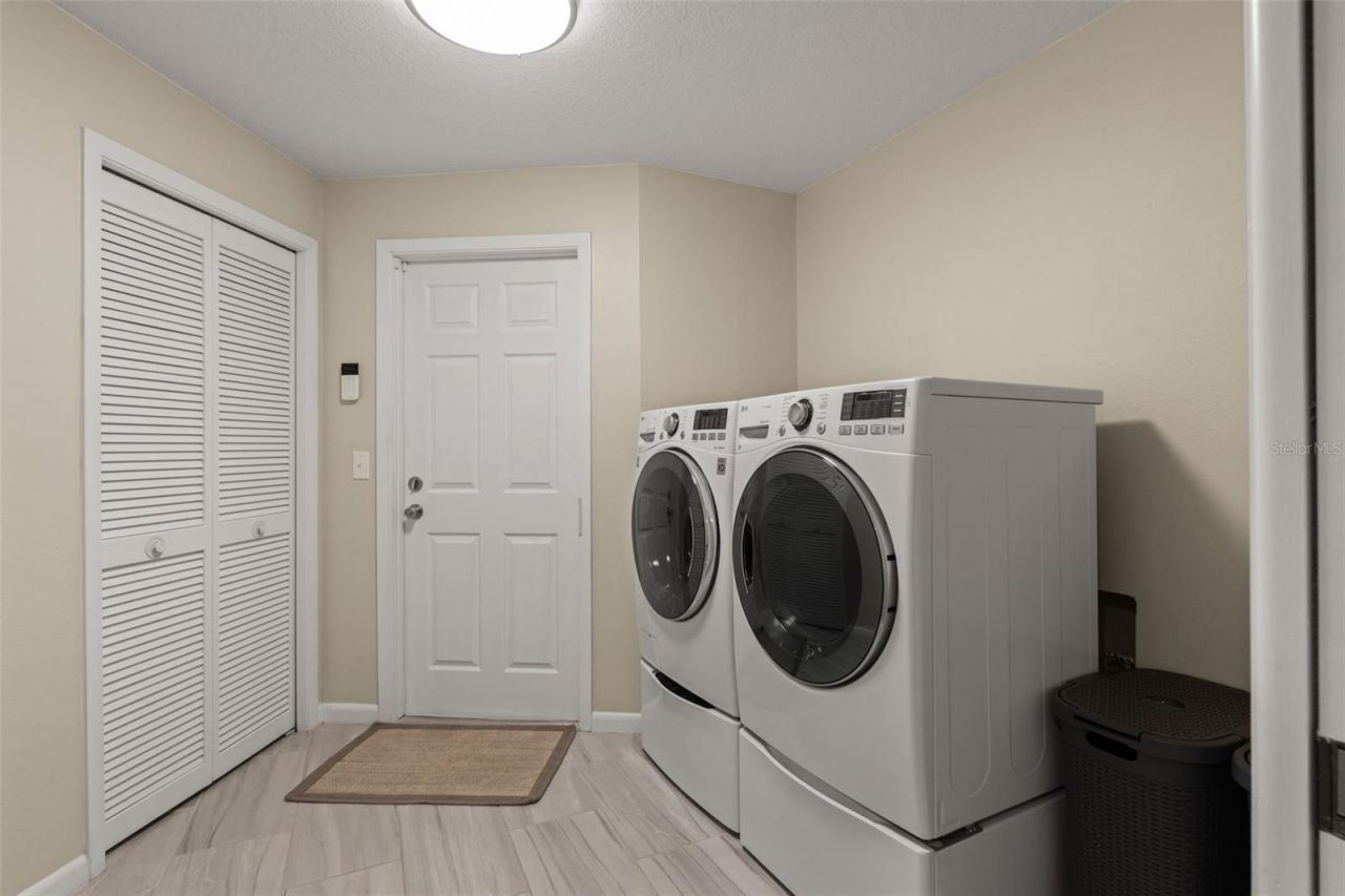 13916 Middle Park Drive, Tampa, FL 33624 Photo