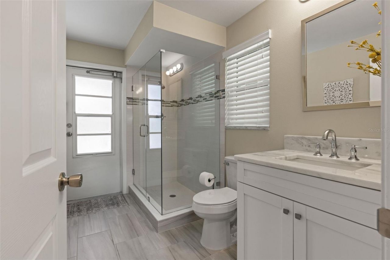 13916 Middle Park Drive, Tampa, FL 33624 Photo