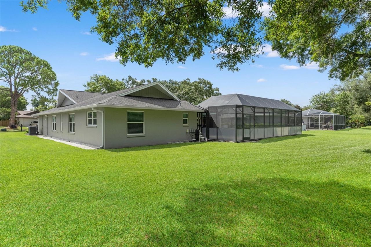 13916 Middle Park Drive, Tampa, FL 33624 Photo