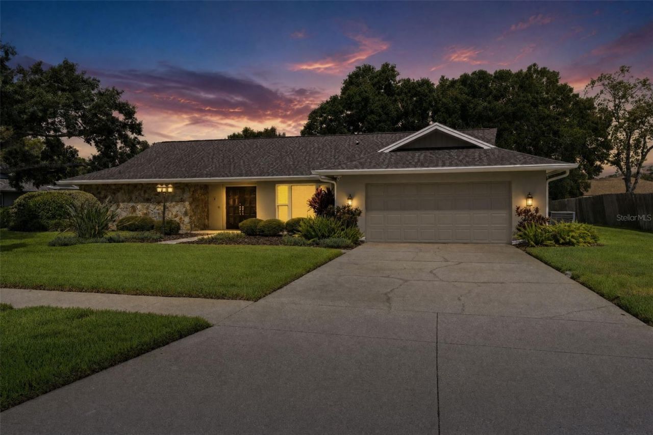 13916 Middle Park Drive, Tampa, FL 33624 Photo