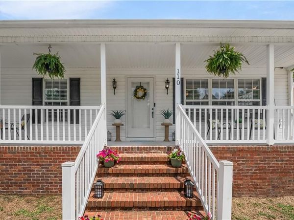 110 Larkspur Lane, Thomasville, NC 27360
