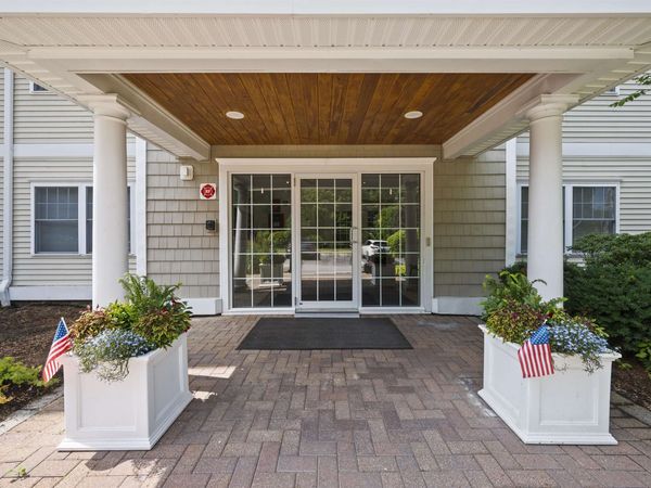 2 Sterling Hill Lane, Unit 243, Exeter, NH 03833