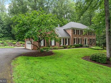 8464 TURKEY RUN DRIVE, WARRENTON, VA 20187