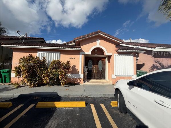 9069 NW 121st Ter , Unit 81, Hialeah Gardens, FL 33018