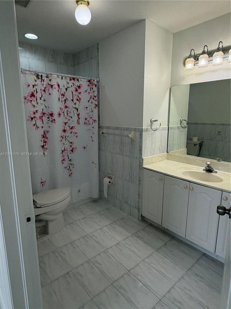 9069 NW 121st Ter, Unit 81, Hialeah Gardens, FL 33018 Photo
