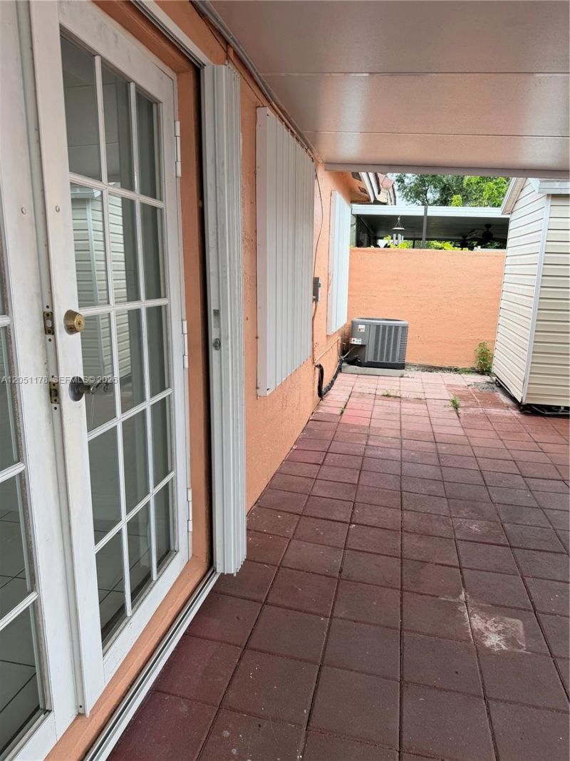 9069 NW 121st Ter, Unit 81, Hialeah Gardens, FL 33018 Photo