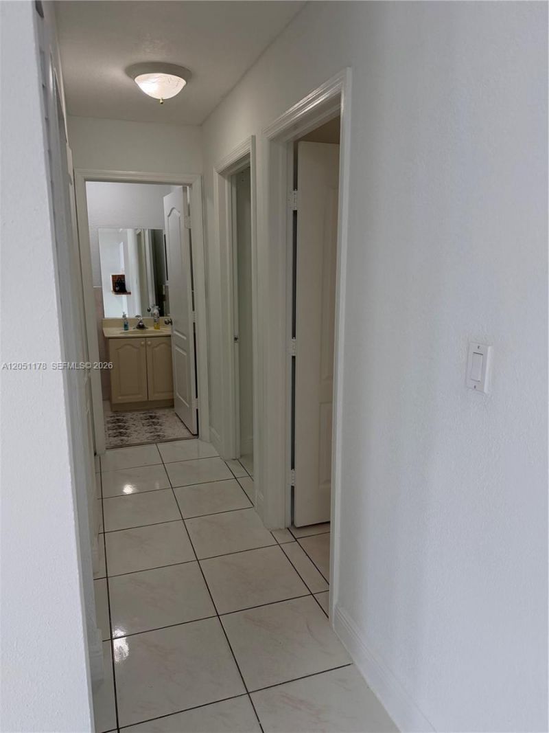 9069 NW 121st Ter, Unit 81, Hialeah Gardens, FL 33018 Photo