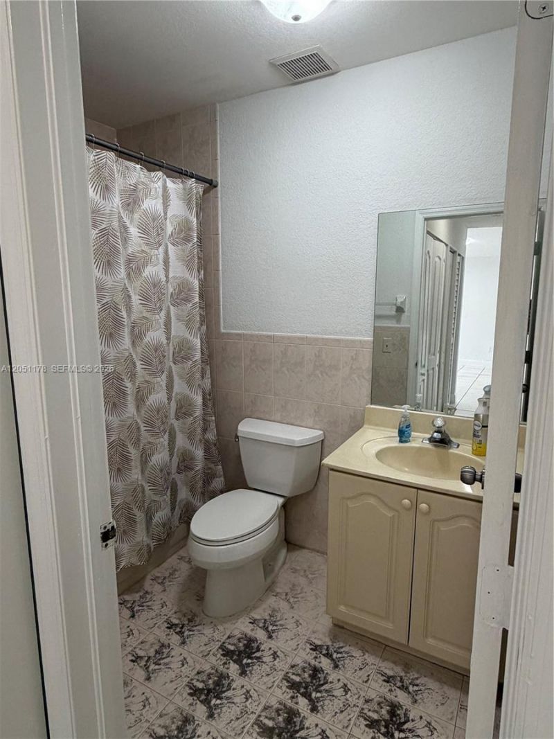 9069 NW 121st Ter, Unit 81, Hialeah Gardens, FL 33018 Photo