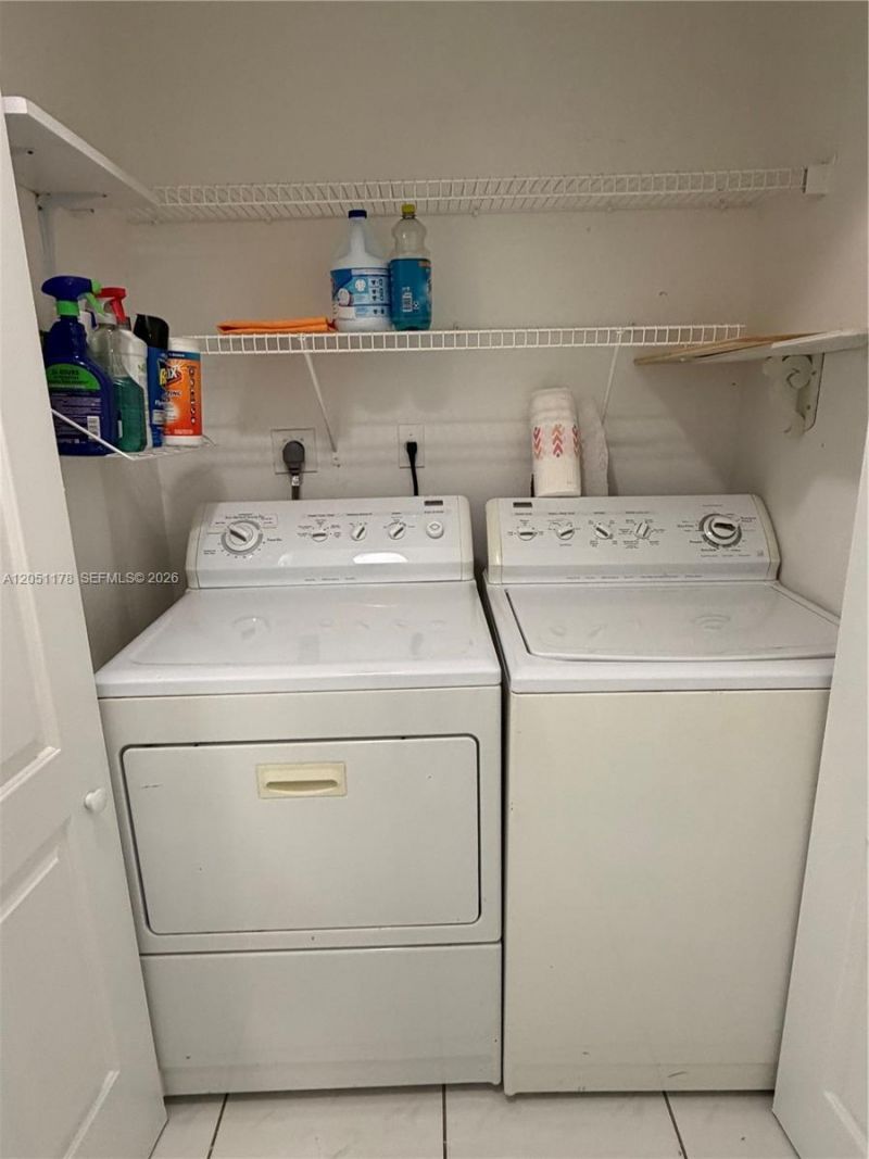 9069 NW 121st Ter, Unit 81, Hialeah Gardens, FL 33018 Photo