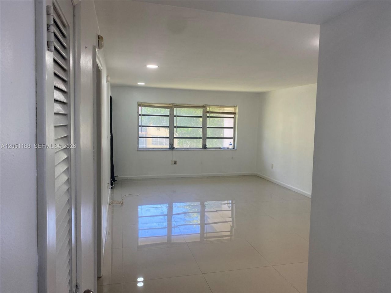1550 NE 191st St, Unit 309, Miami, FL 33179 Photo