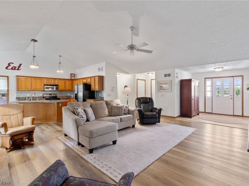 477 Catawba Drive, Wadsworth, OH 44281 Photo 9