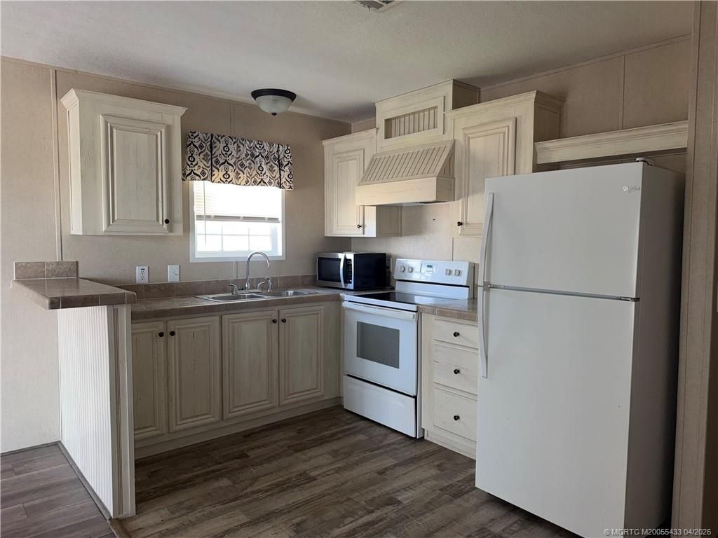 700 Manston Drive , Melbourne, FL 32901 Photo