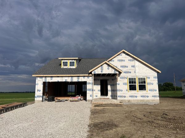 1850 Sycamore Street , Peru, IL 61354