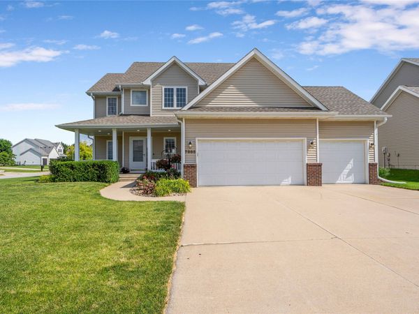 7885 Boulder Court, West Des Moines, IA 50266