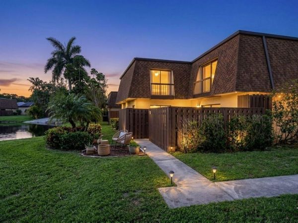 110 N Delaware Boulevard, Unit 15d, Jupiter, FL 33458