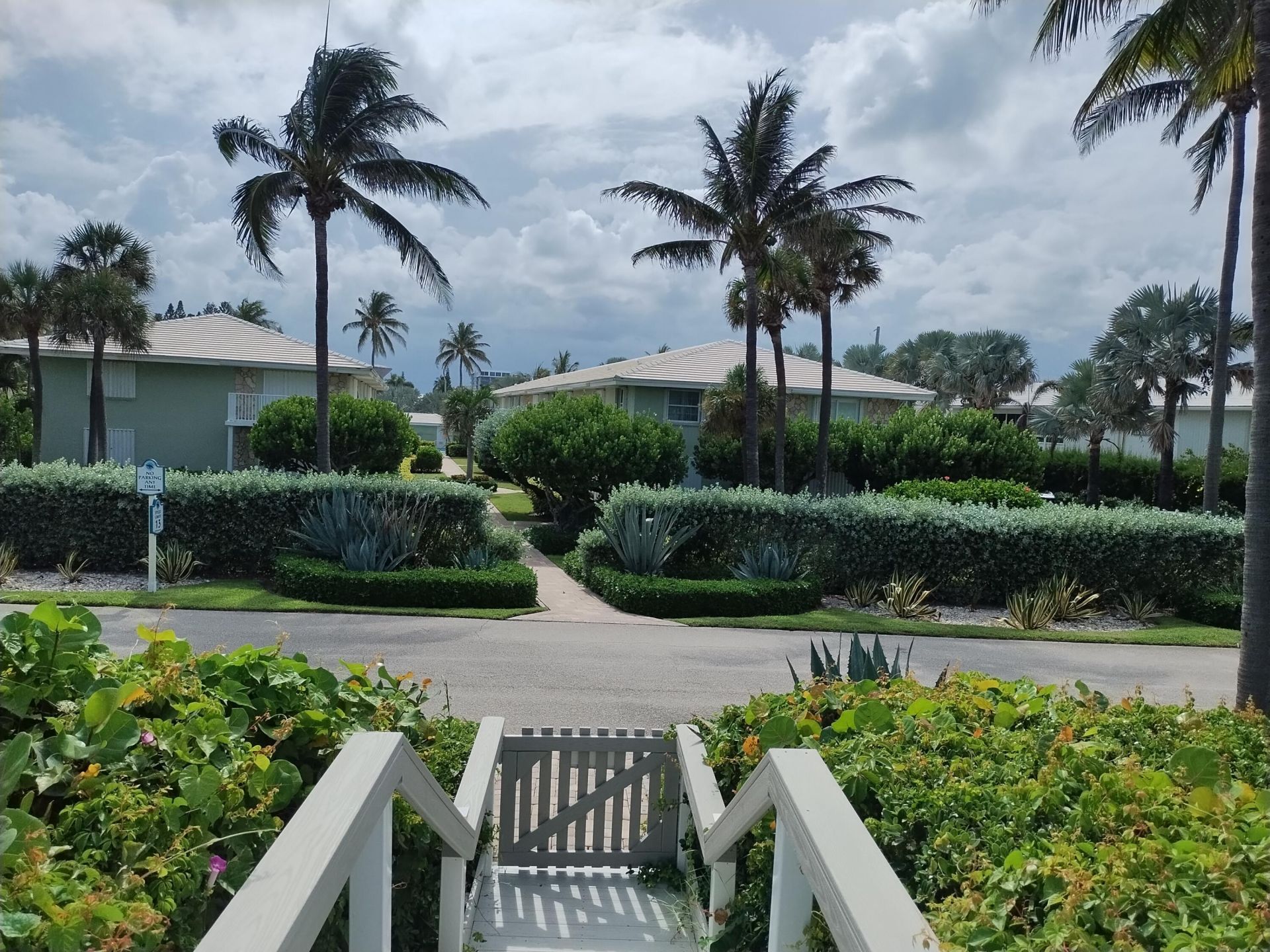5500 Old Ocean Boulevard, Unit 202, Ocean Ridge, FL 33435 Photo