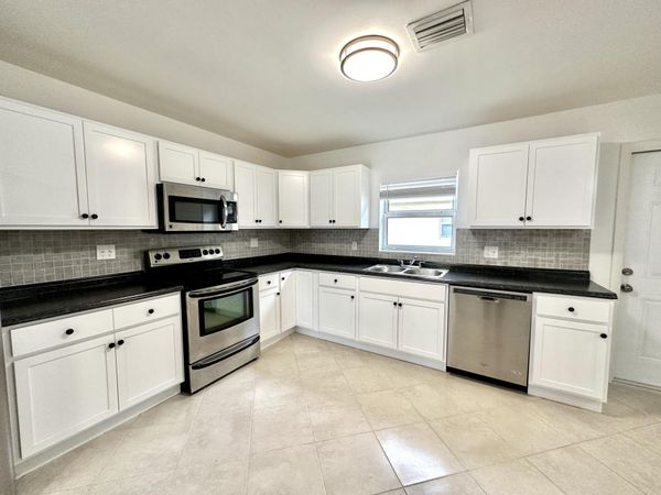 10134 Plant Drive, Palm Beach Gardens, FL 33410