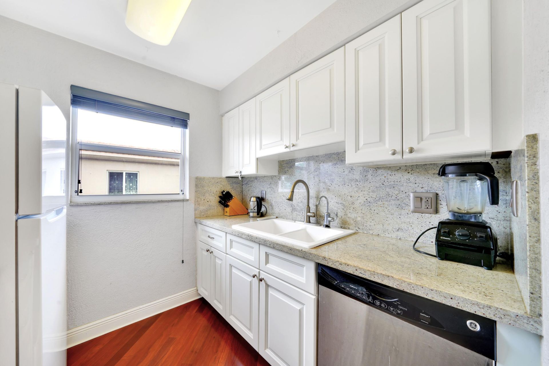 2701 Middle River Drive, Unit 11, Fort Lauderdale, FL 33306 Photo