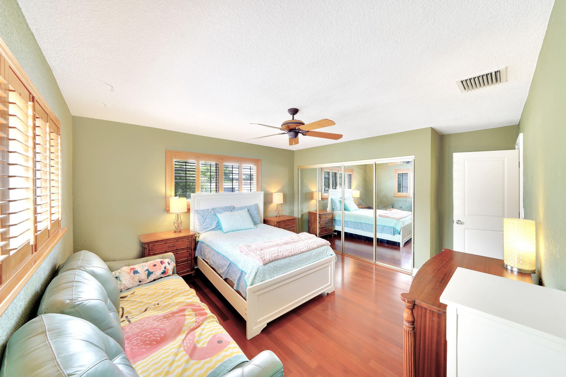 2701 Middle River Drive, Unit 11, Fort Lauderdale, FL 33306 Photo