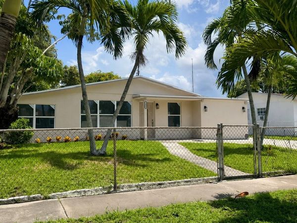 1321 W 3rd Street, Riviera Beach, FL 33404
