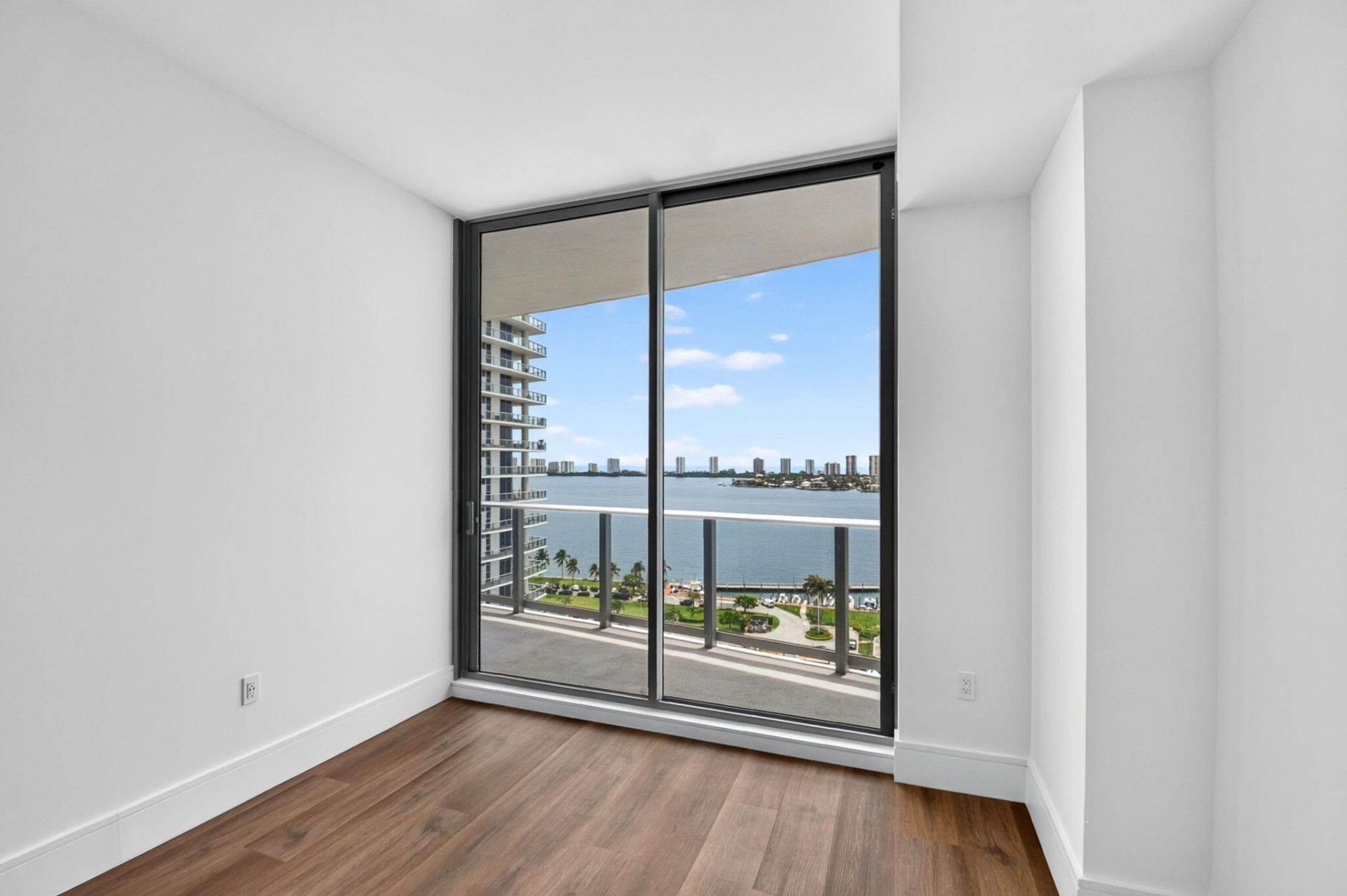 220 Lake Shore Drive, Unit 1506, Lake Park, FL 33403 Photo