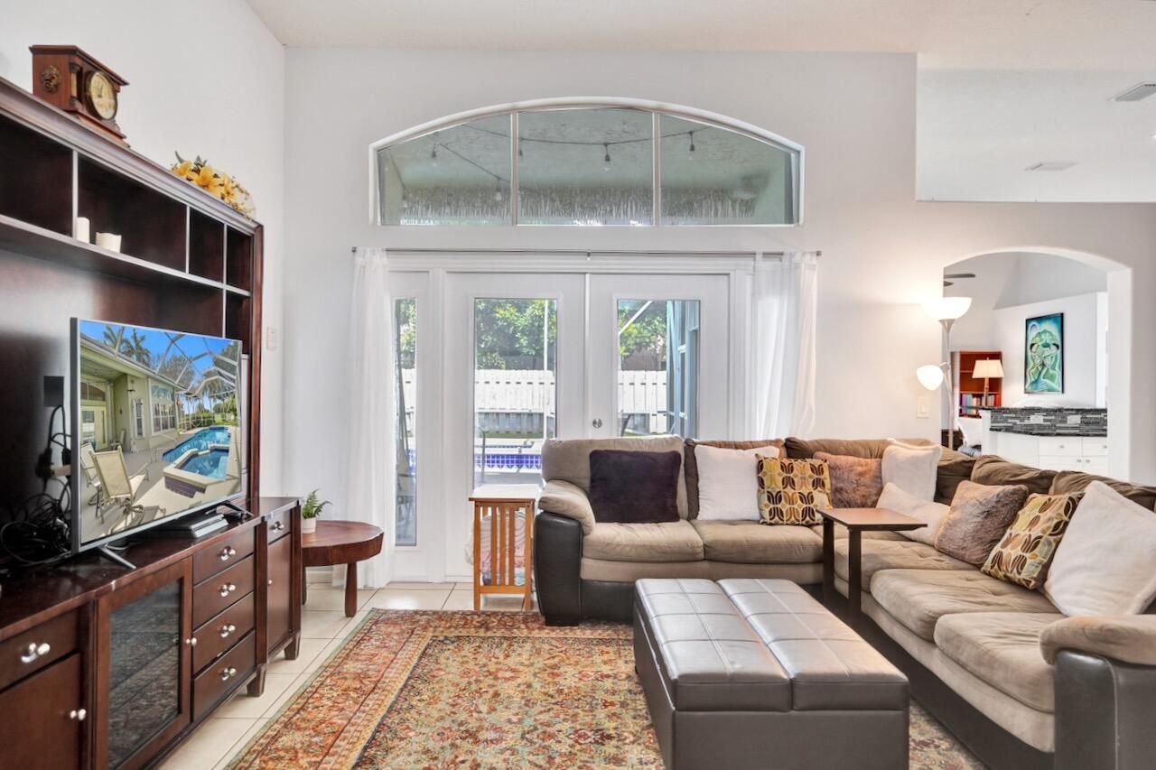 5886 Bay Hill Circle, Lake Worth, FL 33463 Photo