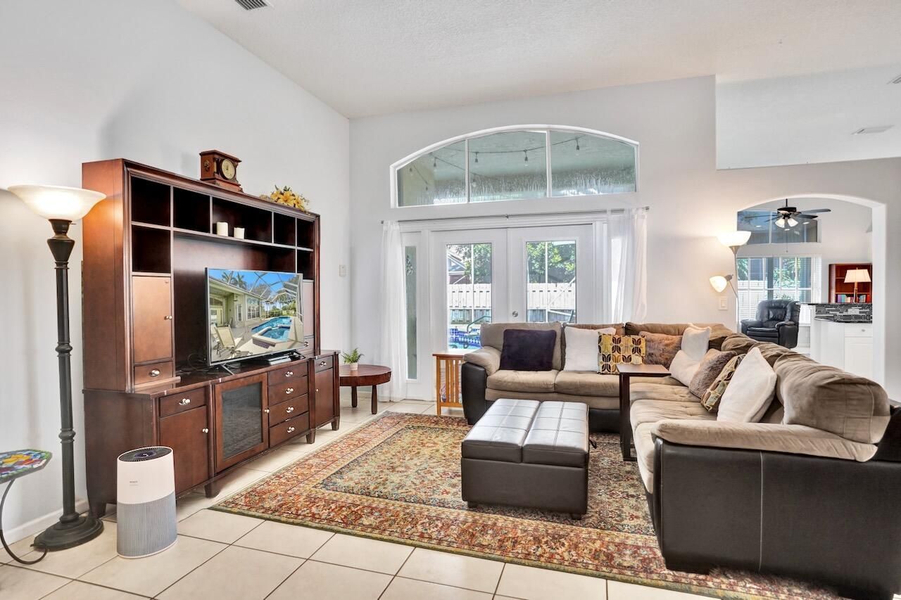 5886 Bay Hill Circle, Lake Worth, FL 33463 Photo
