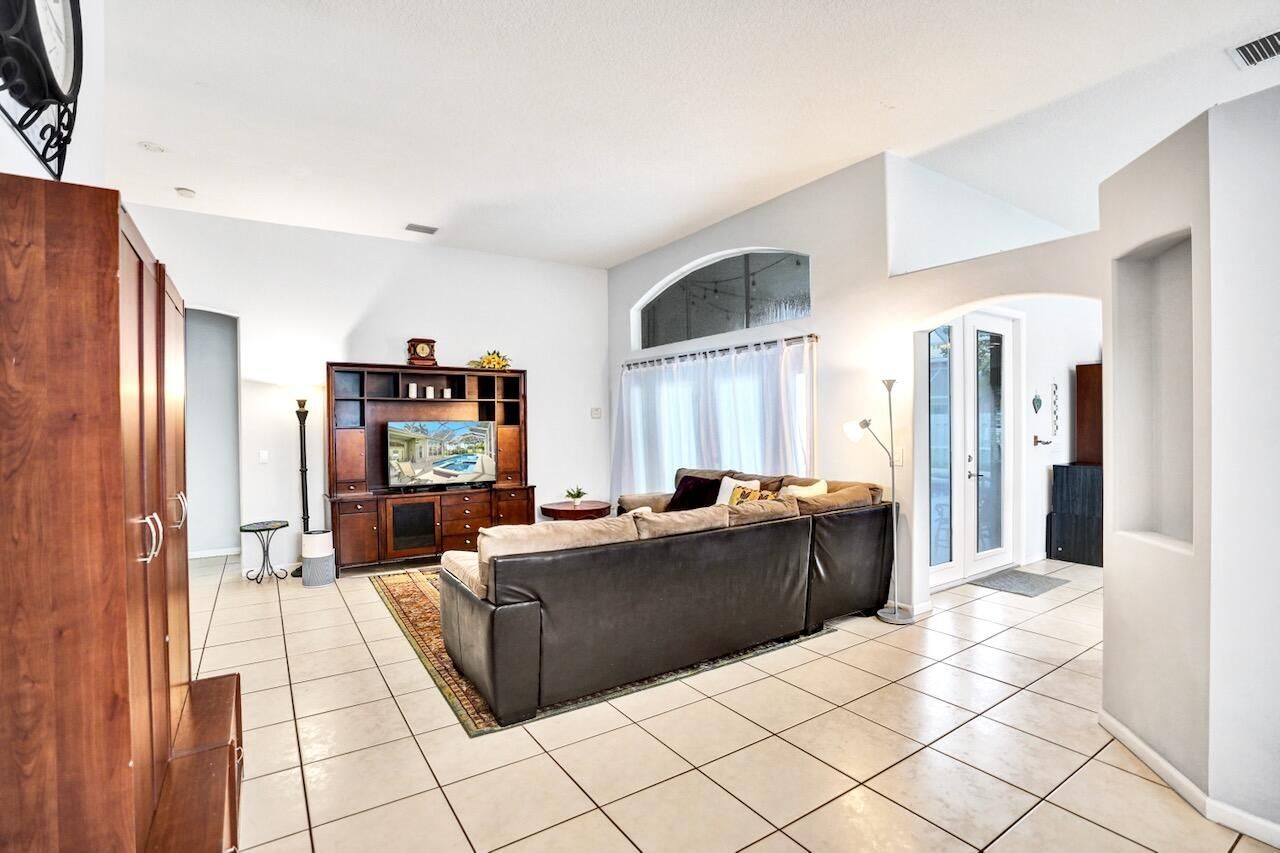 5886 Bay Hill Circle, Lake Worth, FL 33463 Photo
