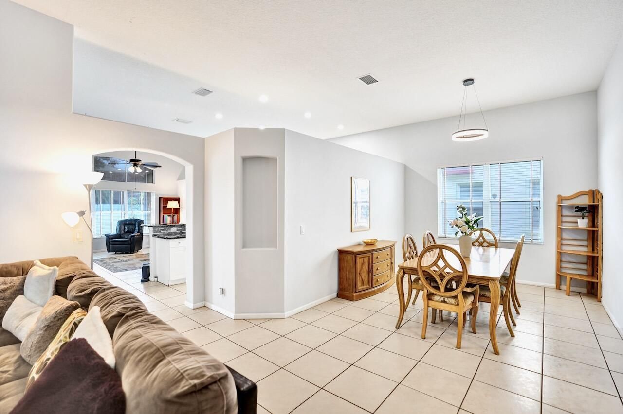 5886 Bay Hill Circle, Lake Worth, FL 33463 Photo