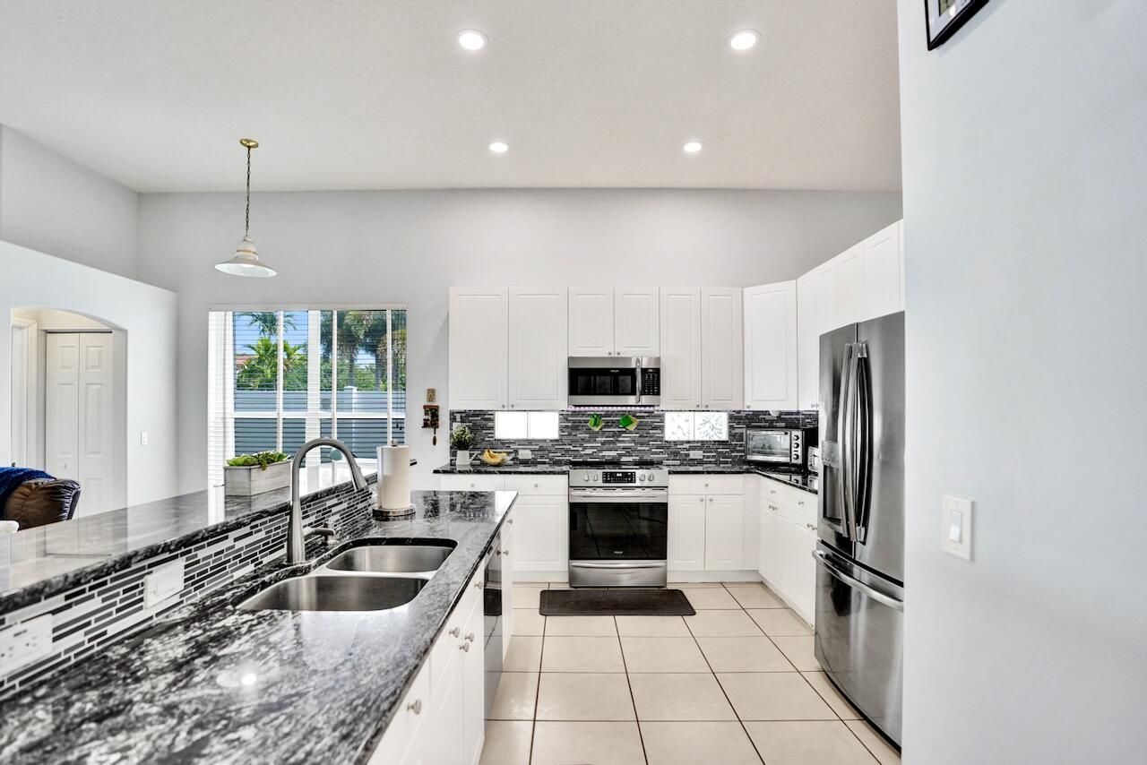 5886 Bay Hill Circle, Lake Worth, FL 33463 Photo