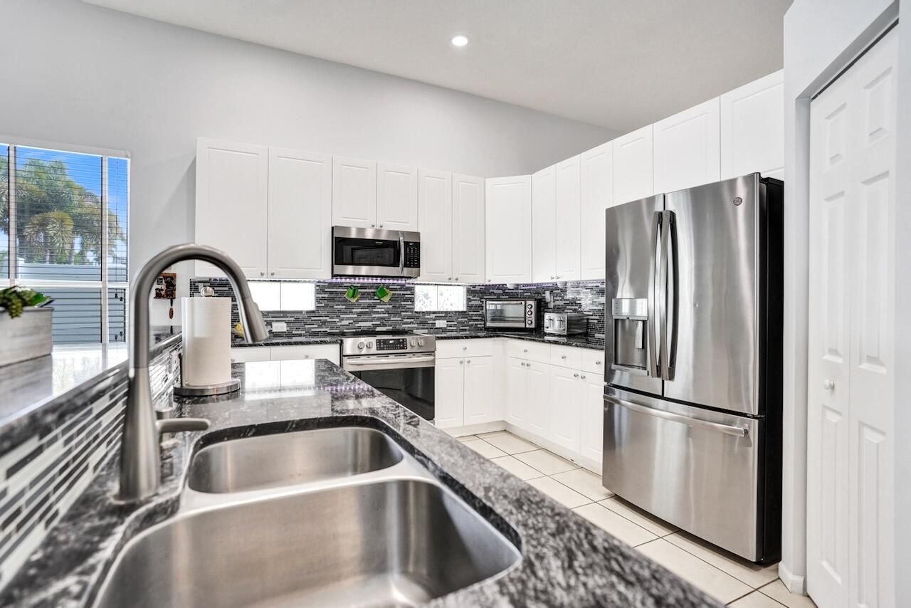 5886 Bay Hill Circle, Lake Worth, FL 33463 Photo