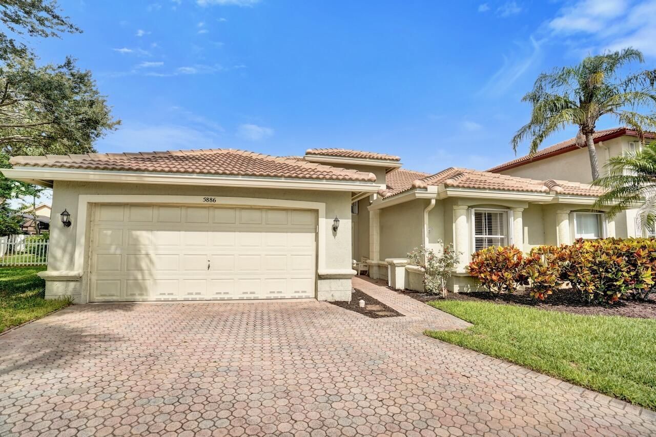 5886 Bay Hill Circle, Lake Worth, FL 33463 Photo