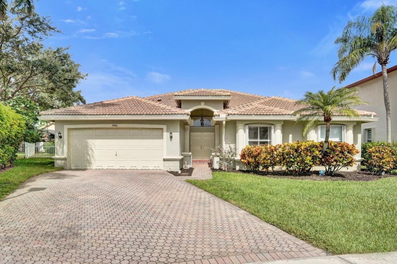 5886 Bay Hill Circle, Lake Worth, FL 33463 Photo