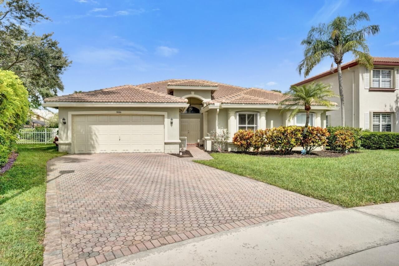 5886 Bay Hill Circle, Lake Worth, FL 33463 Photo