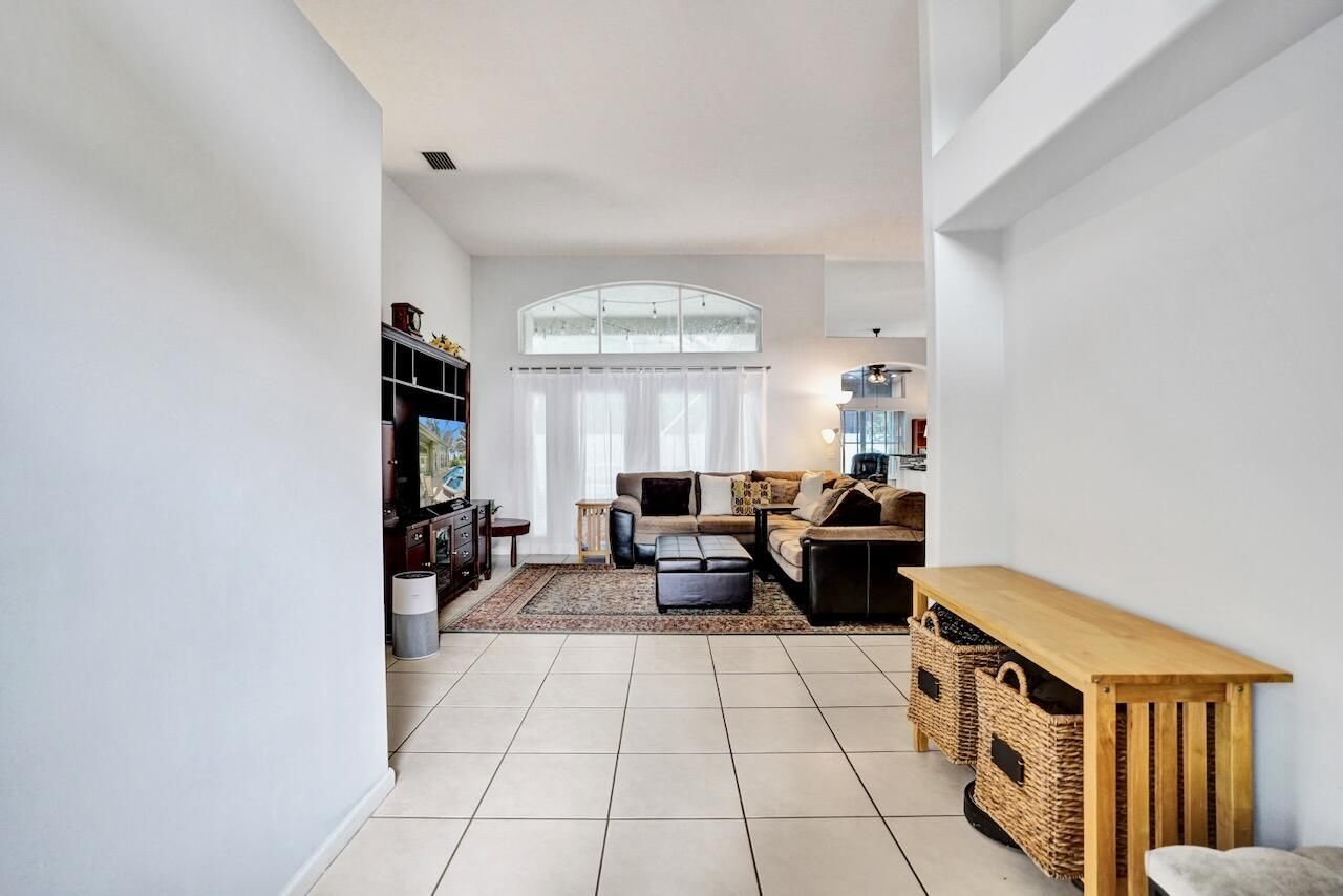 5886 Bay Hill Circle, Lake Worth, FL 33463 Photo