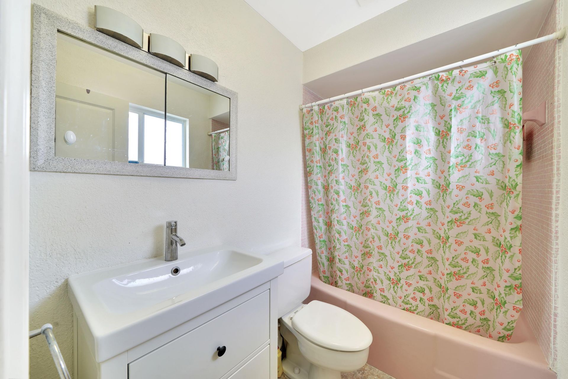 2701 Middle River Drive, Unit 11, Fort Lauderdale, FL 33306 Photo