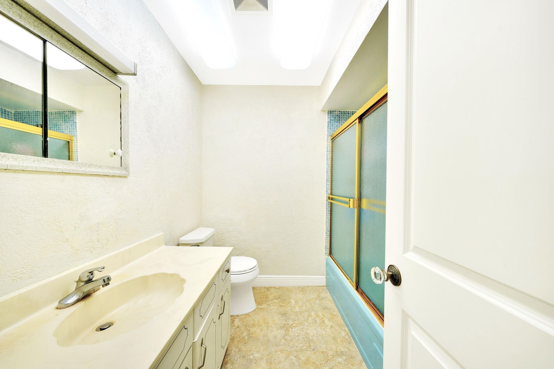 2701 Middle River Drive, Unit 11, Fort Lauderdale, FL 33306 Photo