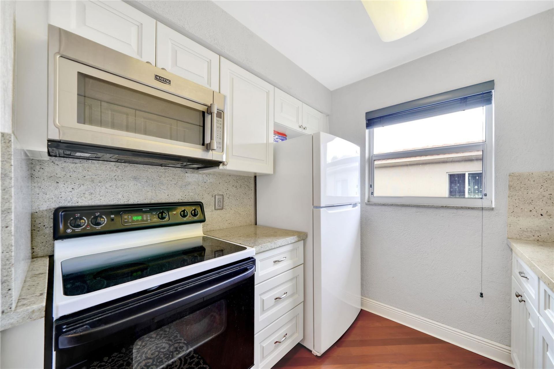 2701 Middle River Drive, Unit 11, Fort Lauderdale, FL 33306 Photo