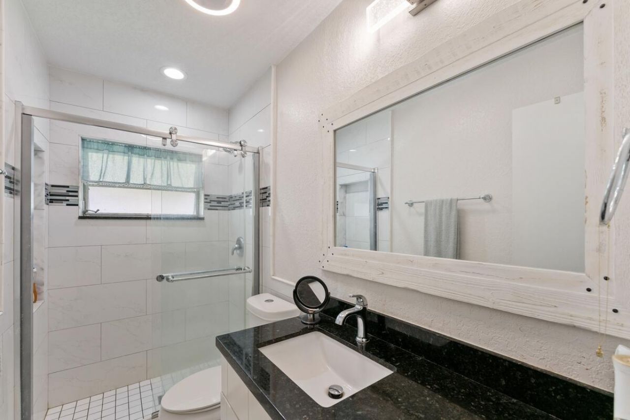 4184 NW 52nd Avenue, Lauderdale Lakes, FL 33319 Photo