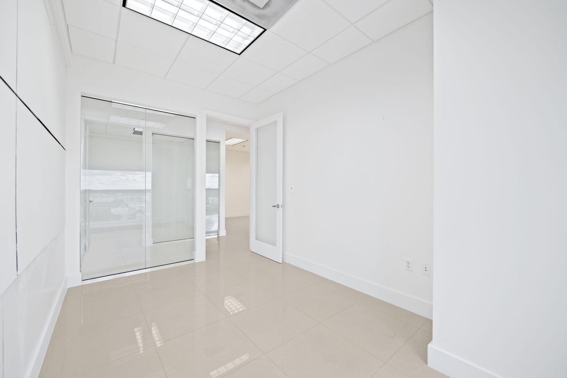 175 SW 7th Street, Unit 1600, Miami, FL 33130 Photo