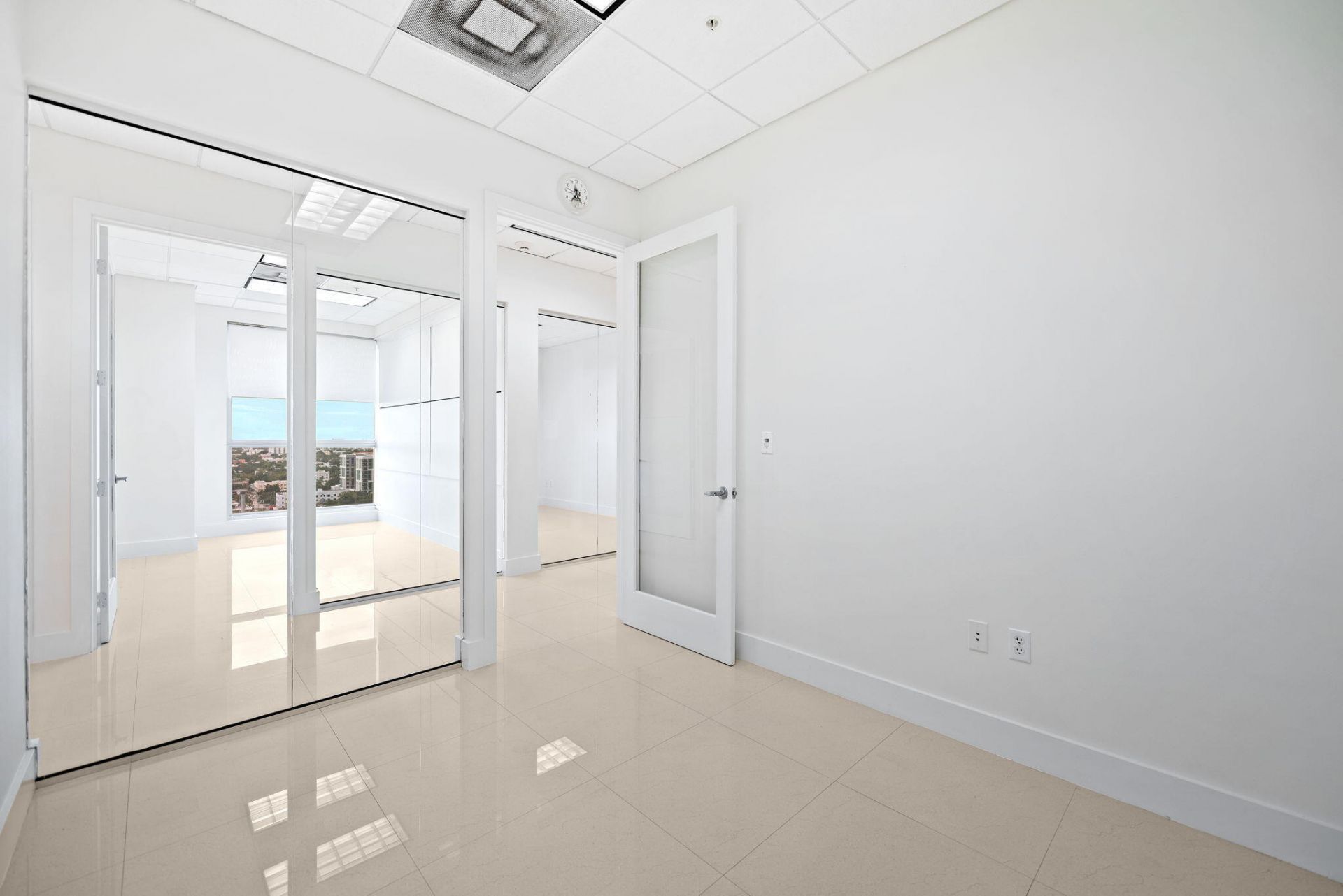 175 SW 7th Street, Unit 1600, Miami, FL 33130 Photo