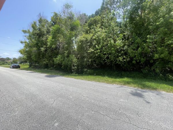 638 NW Grenada Street, Port St. Lucie, FL 34983