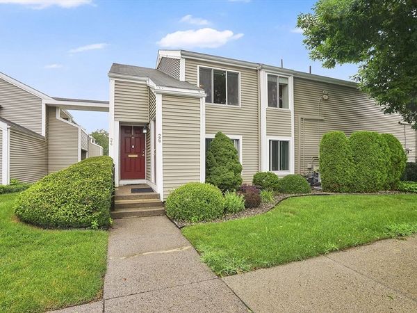 26 Nassau Dr, Unit 26, Springfield, MA 01129