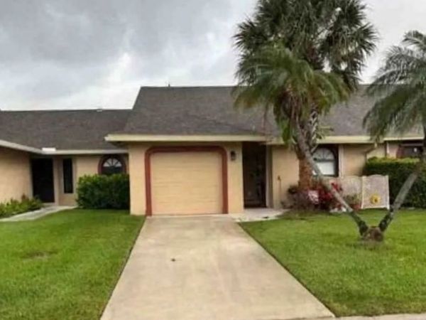 9735 NW 76th Street , Other Florida, FL 33321