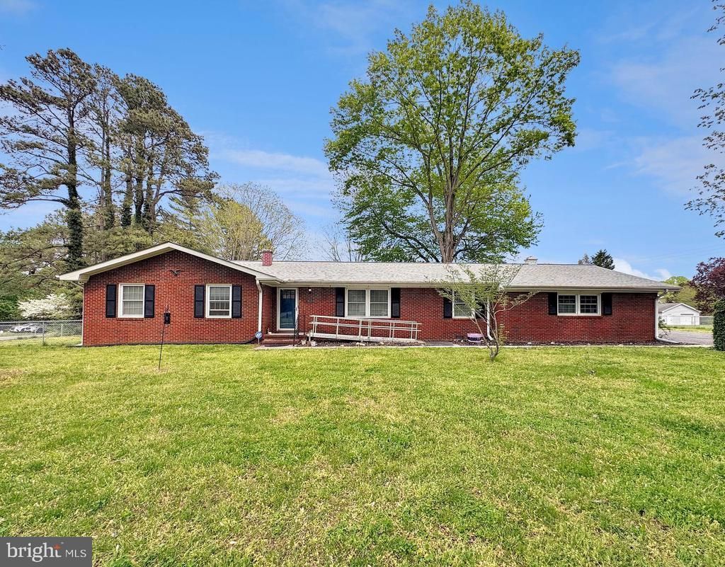 8221 Hickory Drive, King George, VA 22485 Main Photo