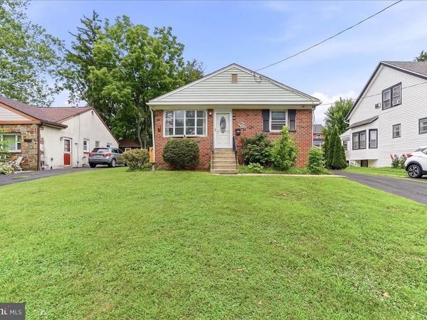 426 SHARP AVENUE, GLENOLDEN, PA 19036