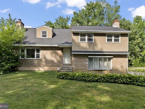 634 HUTCHINSON TERRACE , HOLMES, PA 19043