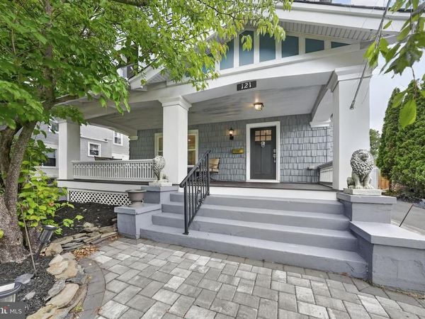 121 E MAPLE AVENUE, BOUND BROOK, NJ 08805